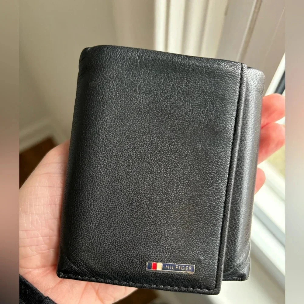 Vintage Genuine Leather Tommy  Hilfiger Wallet